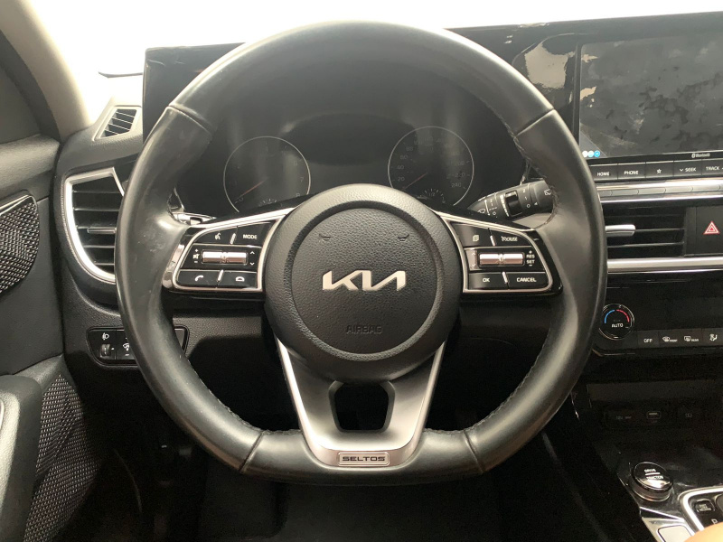 KIA Seltos  5 pts. EX Pack, 1.6l, TA, a/ac., piel, RA-17 2022